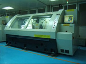 Routing machine